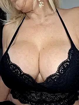 milfevapeccato on StripChat