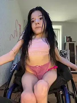 MiniSophiaa on StripChat