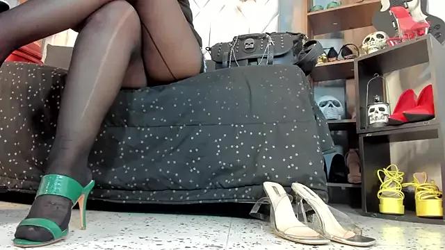 MirandaHaguen on StripChat