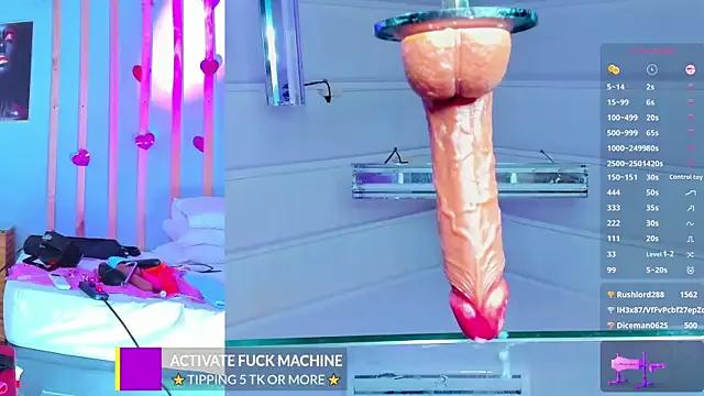 Miss_Pawi on StripChat