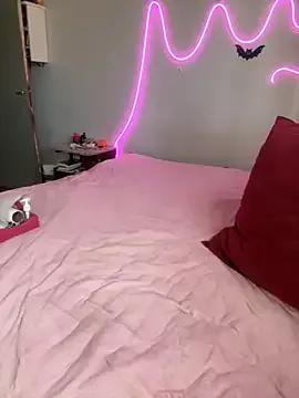 Mizztikaa on StripChat