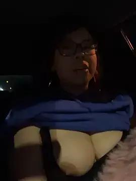 moan4mona on StripChat