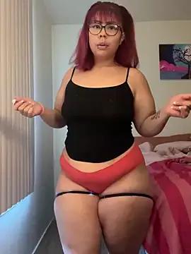 moan4mona on StripChat