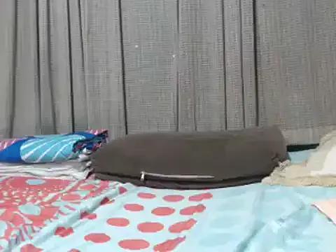 mom_son_dirty on StripChat