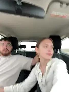 MrAndMrsSavage on StripChat