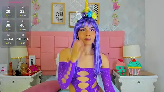 Freechat naia_cox on StripChat