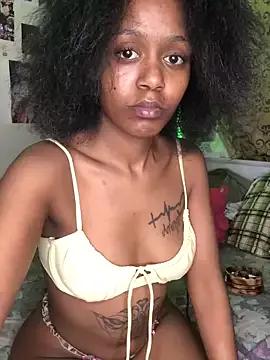 naughtybitches5 on StripChat