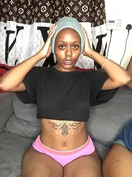 naughtybitches5 on StripChat