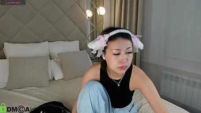 Nelly_Kimm on StripChat