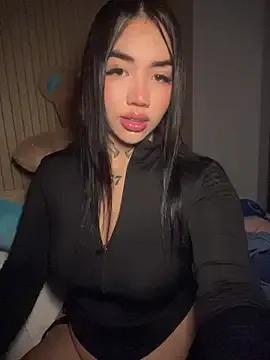 Nickiiiii on StripChat