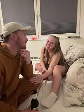 Group NickyGold_Official on StripChat