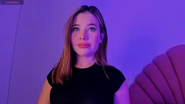 nicol_gw7 on StripChat