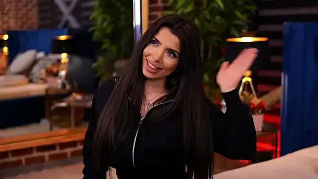 NicoleCellini on StripChat