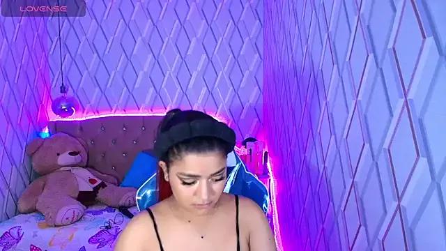 Freechat NicolleTaylor on StripChat