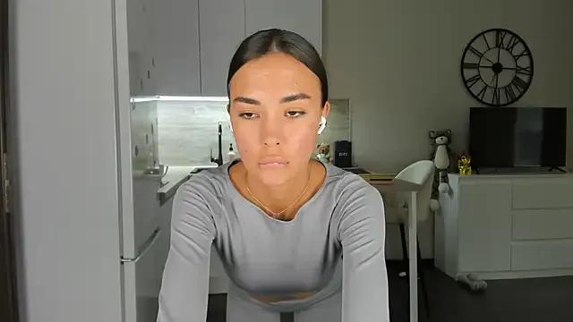 Freechat nilliluv on StripChat