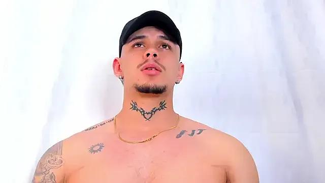 Freechat NoahhBrown on StripChat