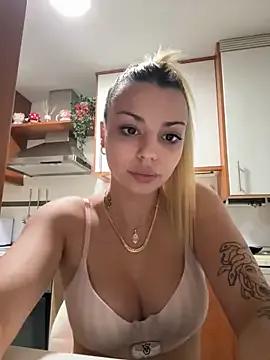 Freechat Noeliagglow on StripChat
