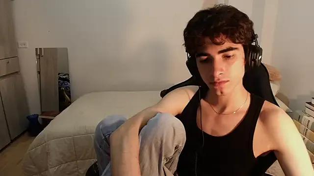 Nude_Boy18 on StripChat