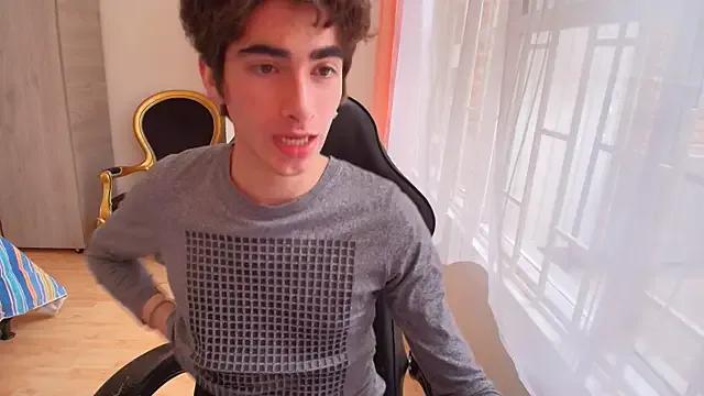 Nude_Boy18 on StripChat