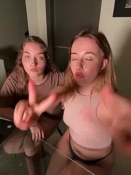 Nura_n_Sarah on StripChat