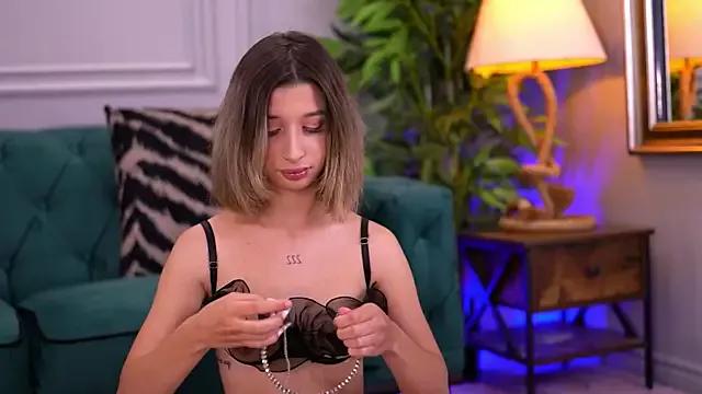 Freechat OdetteMason on StripChat