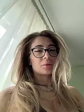 OliviaHawn on StripChat