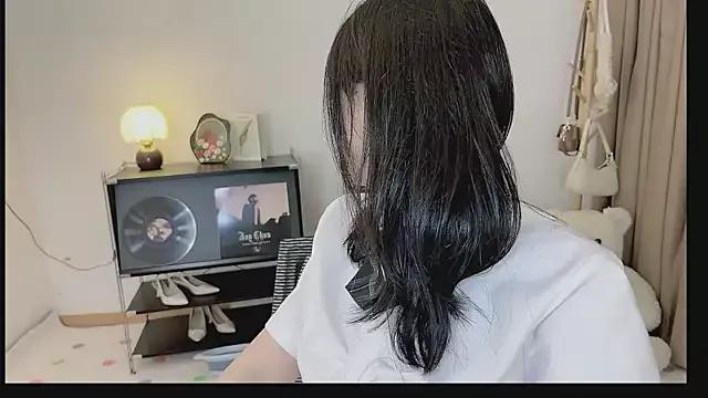 Onechestnut on StripChat