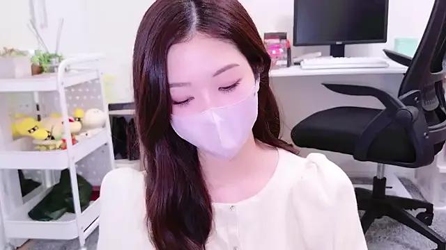 oxo_yuna_oxo on StripChat