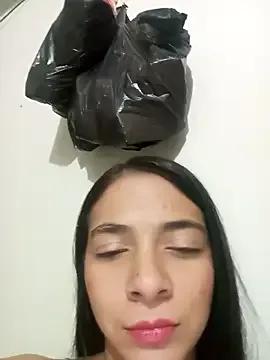 paisita122 on StripChat