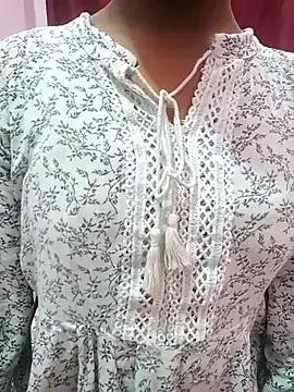 pari_rani7 on StripChat