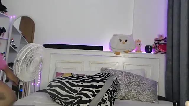 peeky_pinky on StripChat