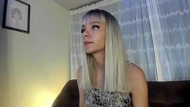 Freechat peyton_golden1 on StripChat