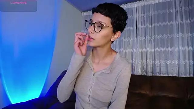 Freechat peyton_golden1 on StripChat