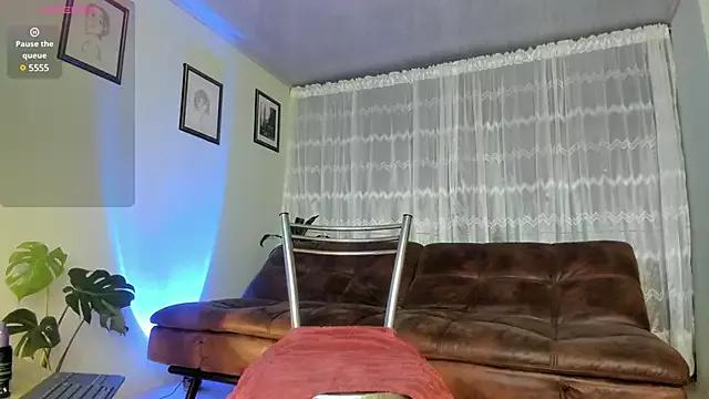 Freechat peyton_golden1 on StripChat