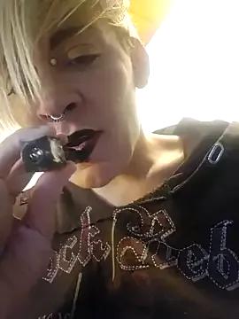 PinkTheHawk on StripChat