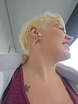 PinkTheHawk on StripChat