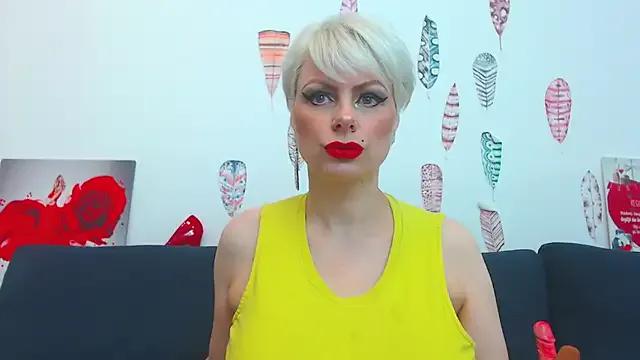 Freechat Playful_Goldie_ on StripChat