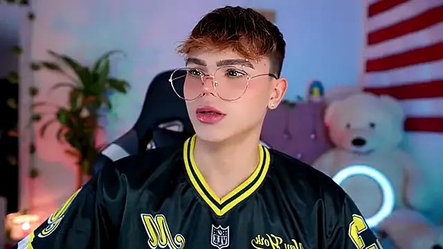 StripChat PRINCE_STEV is Freechat PRINCE_STEV — SHOW US WHAT YOU'RE WEARING