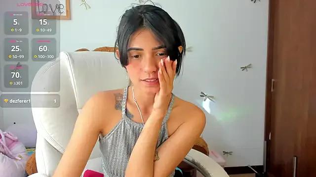 princessluna_19 on StripChat