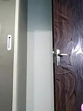 QueenHaryanaa on StripChat