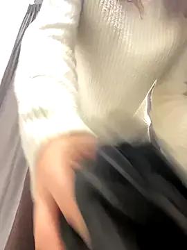 QuitieLia on StripChat