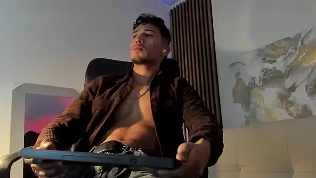 rafael_stone on StripChat