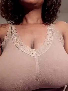 realsquirter on StripChat