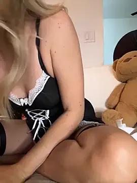 Freechat rileylovesyou on StripChat