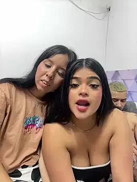 royalgirls_x on StripChat