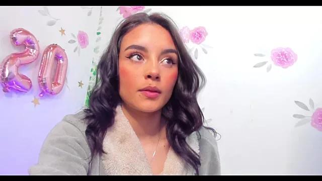 salome_polaniiee on StripChat