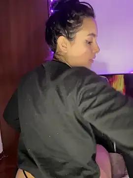 salome_polaniiee on StripChat