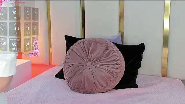 Freechat SalommeFlores on StripChat