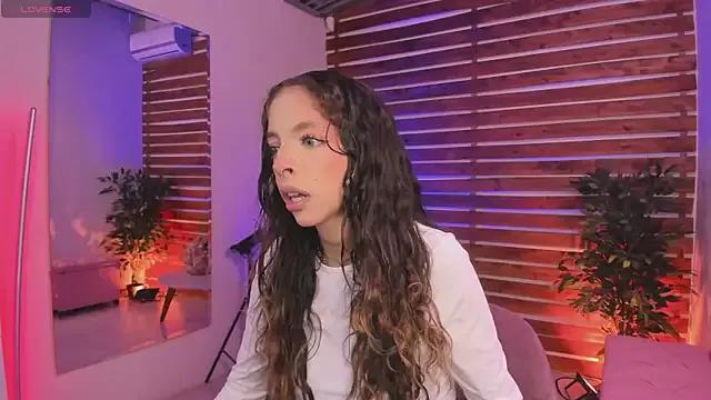 Sapphire_Venuss on StripChat