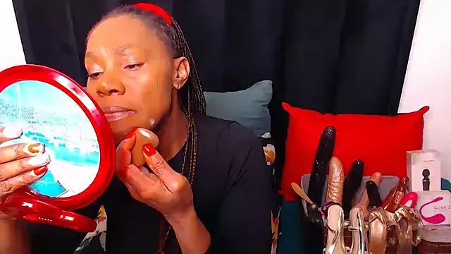 sexybootylicious on StripChat